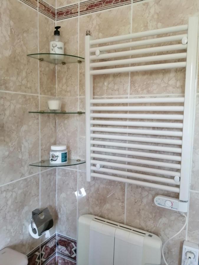 Room In Lovely Cottage House Habitaciones En Chalet En Cadiz San Fernando Luaran gambar